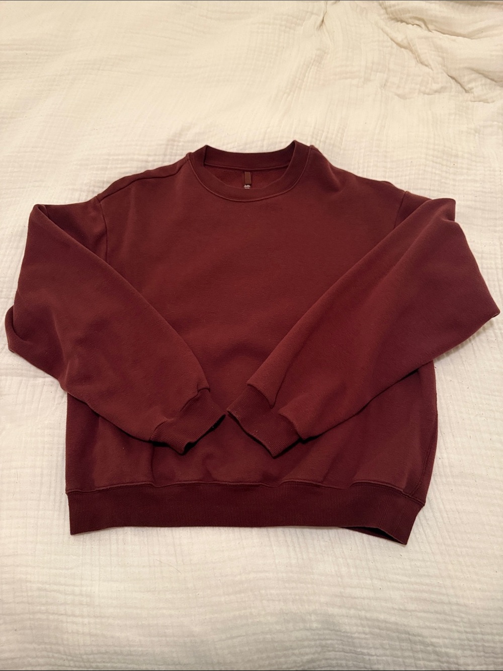 SKIMS Crewneck Sweatshirt in Burgundy